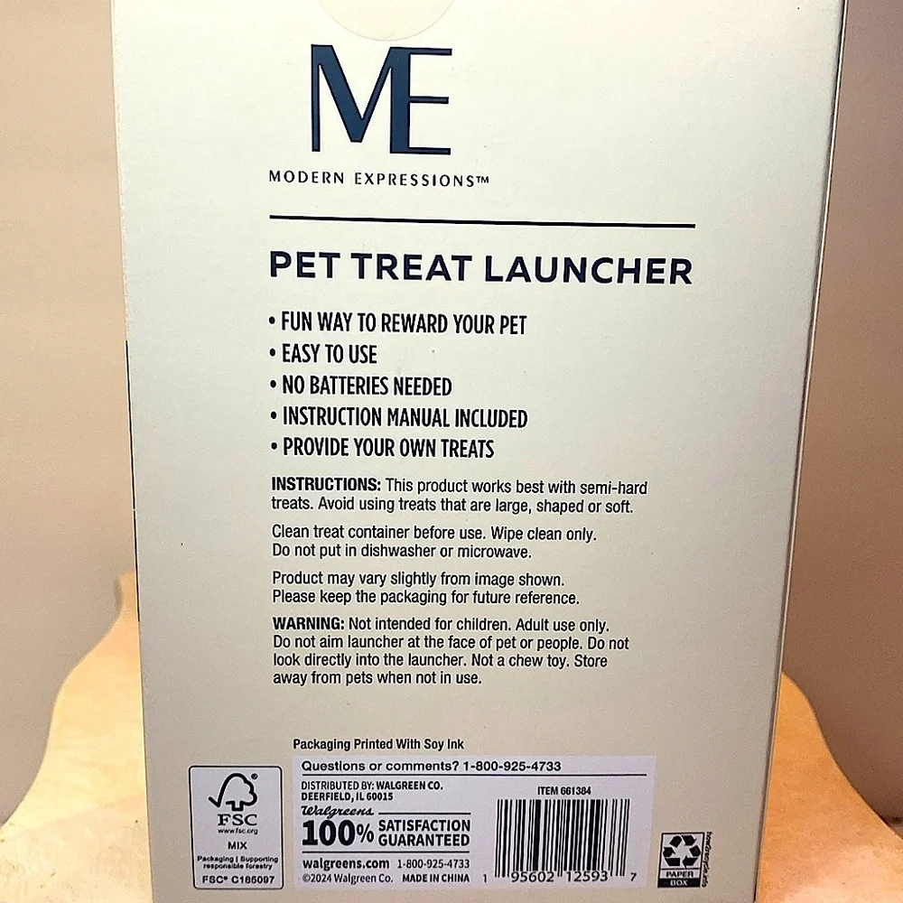 NEW MODERN EXPRESSION PET TREAT LAUNCER